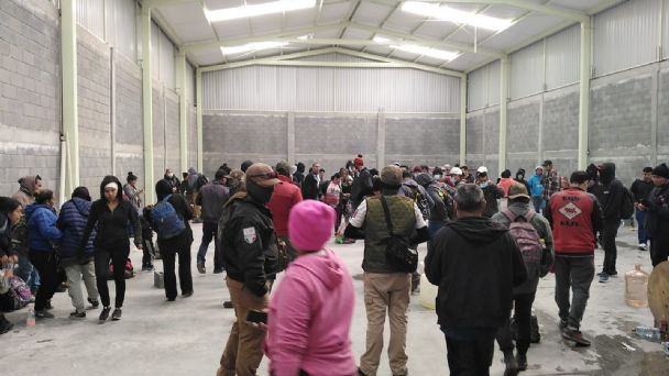 Rescatan a más de un centenar de migrantes en Salinas Victoria
