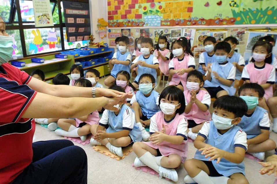 Hong Kong vacunará a niños a partir de los 3 años
