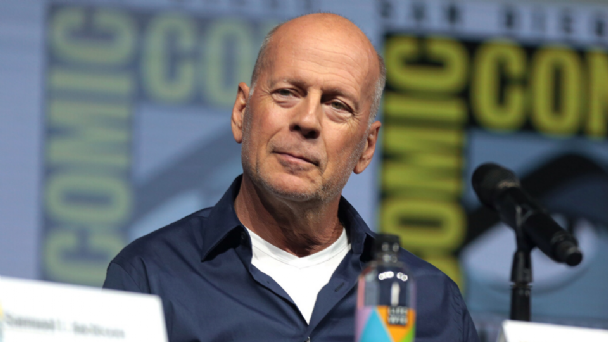 Bruce Willis se retira de la actuación tras diagnóstico de enfermedad