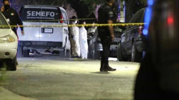 Matan a hombre y hieren a otro tras ataque a balazos en Monterrey