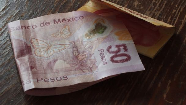 Mexicanos pasan 15 horas del mes preocupados por temas financieros