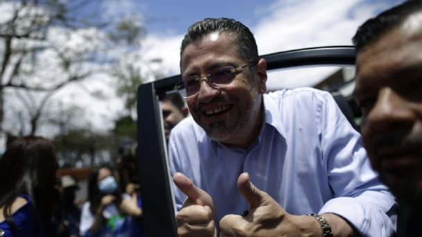 Rodrigo Cháves gana la presidencia de Costa Rica