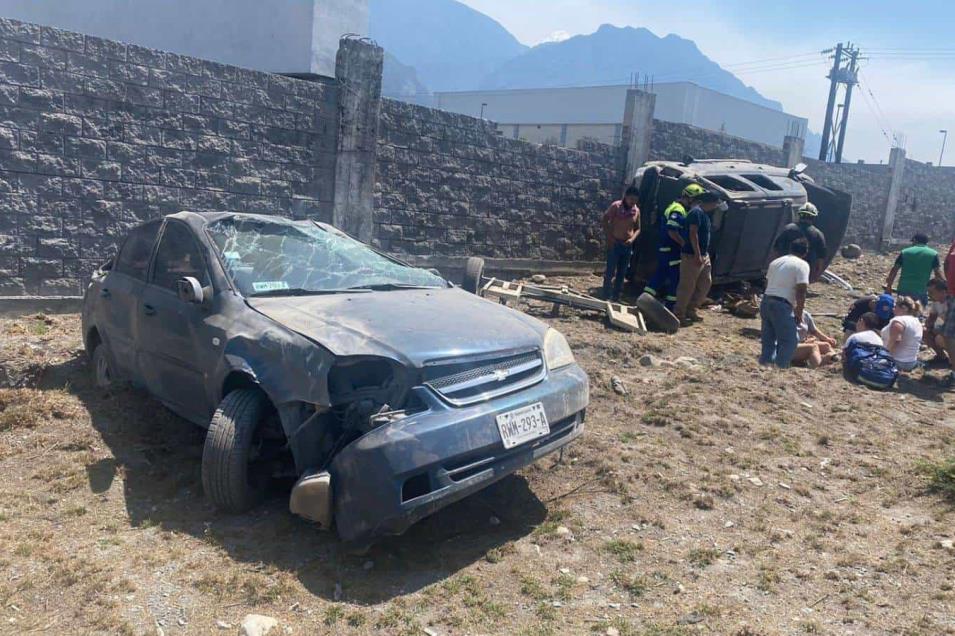 Choque sobre la carretera Monterrey-Saltillo deja 4 heridos