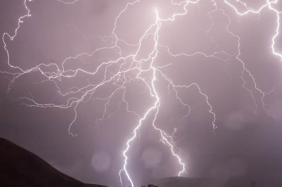 Pronostican fuertes tormentas eléctricas en Nuevo León