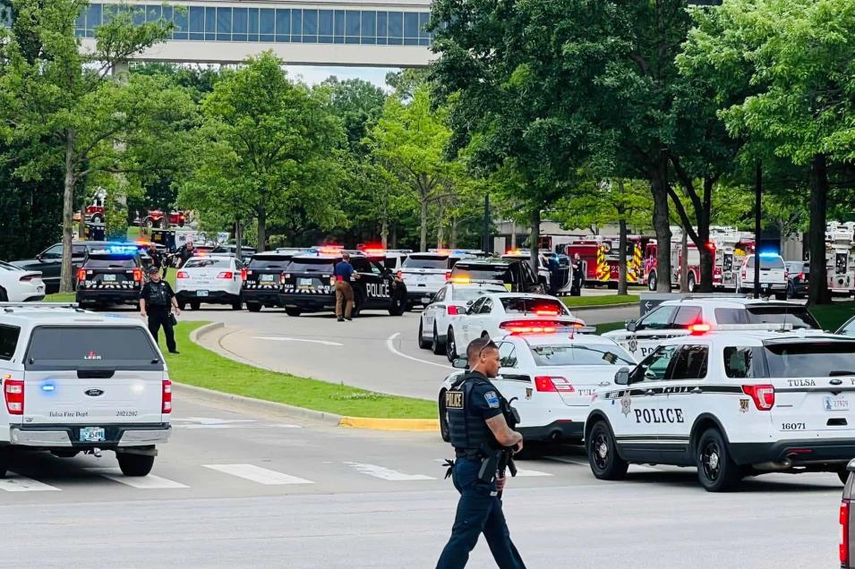 Otro tiroteo en EUA: Asesinan a 3 en hospital de Oklahoma