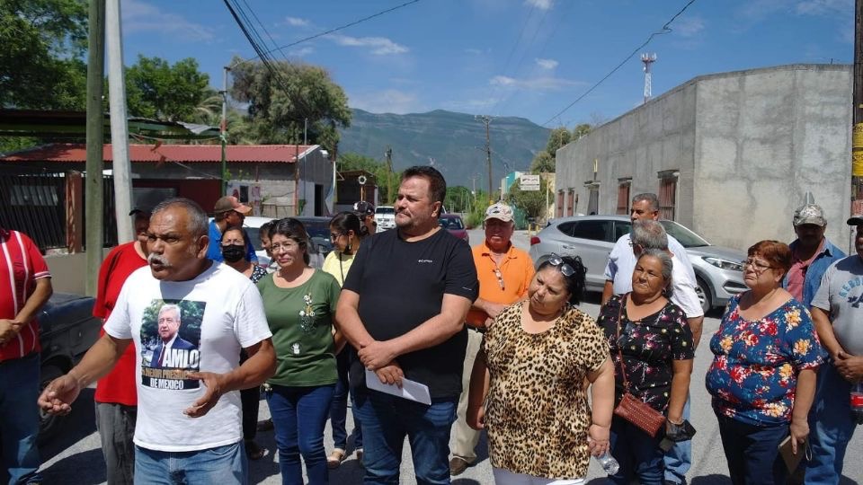 Se manifiestan ex trabajadores municipales de Villaldama