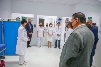 Inaugura Cristina Díaz centro médico Guadalupe