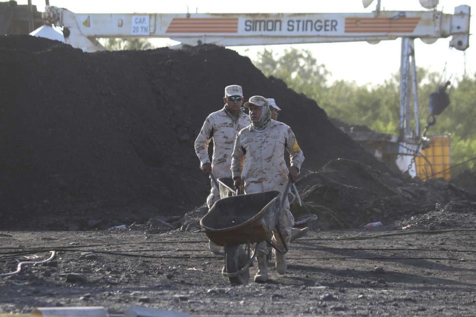 Evalúan nuevas opciones para rescate de mineros en Coahuila