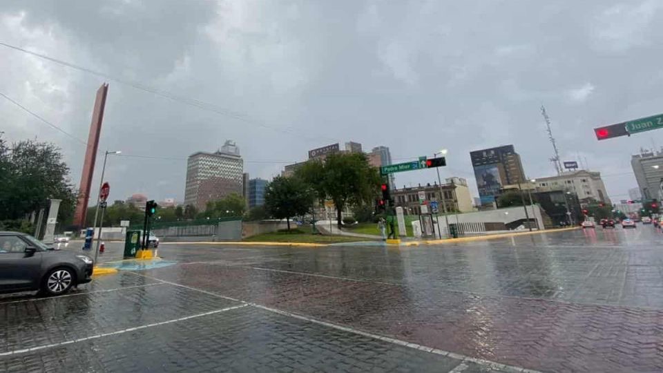 Clima en Monterrey: Prevén lluvia durante la tarde con máxima de 35°