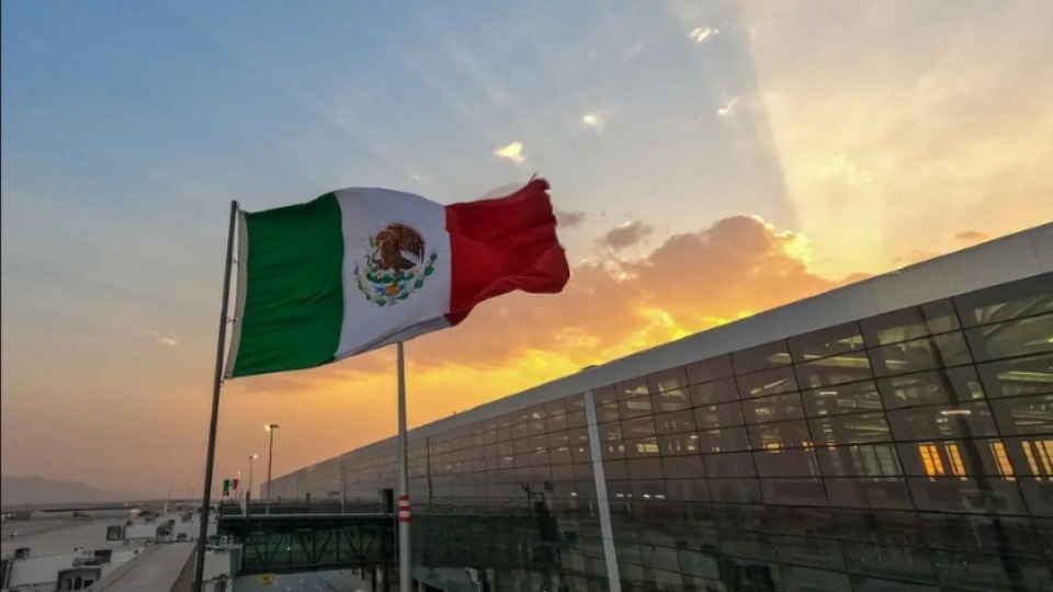 Consultora británica ‘le da el avión’ a los aeropuertos mexicanos