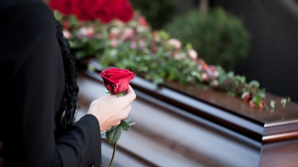 Inflaban funerarias trámites de defunción hasta 300 por ciento en Nuevo León