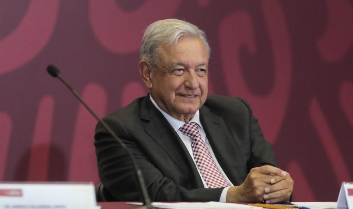 Destaca López Obrador modelo de seguridad de Yucatán