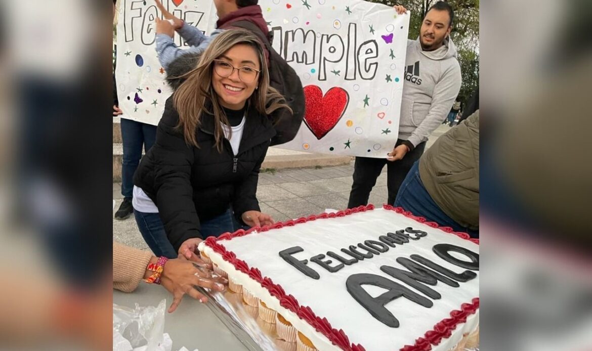 Parten pastel para AMLO en Nuevo León con 2 mil quequitos