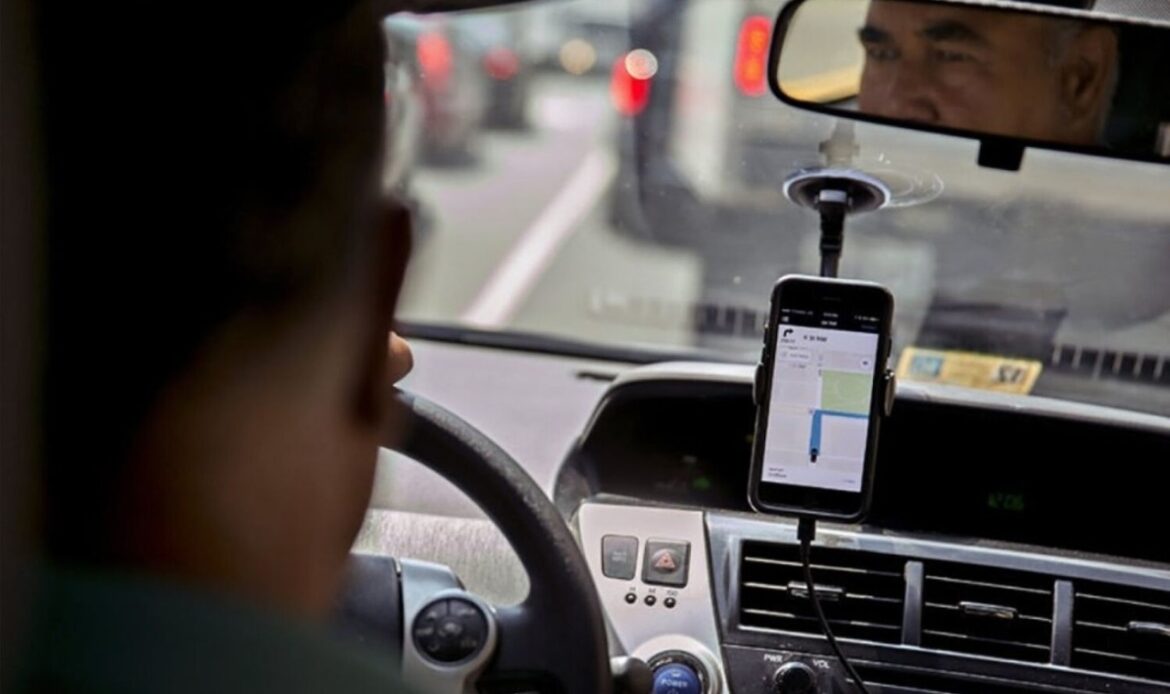 Ofrecen diputados reforma de ley para alinear a Uber y Didi
