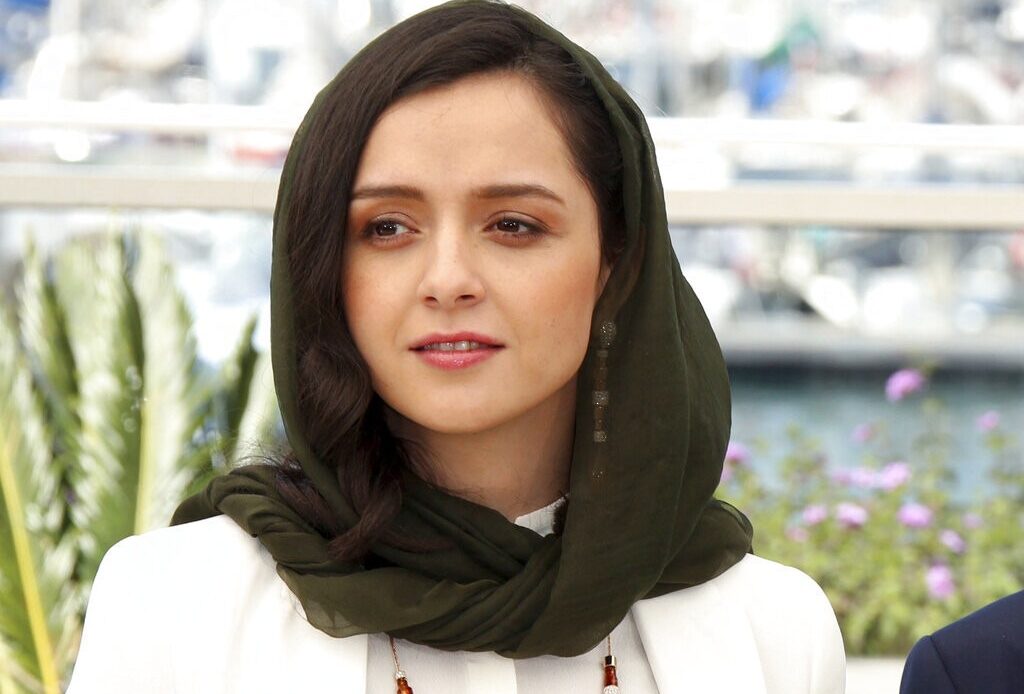 Libera Irán a reconocida actriz que apoyó las protestas