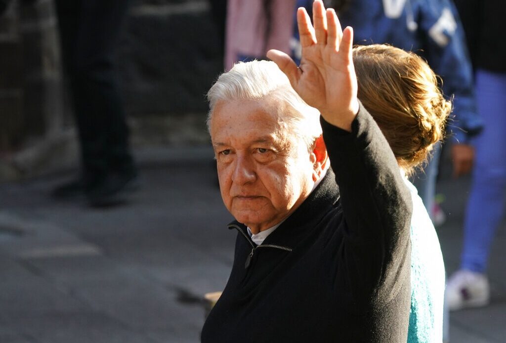 Destaca López Obrador reforma electoral… otra vez