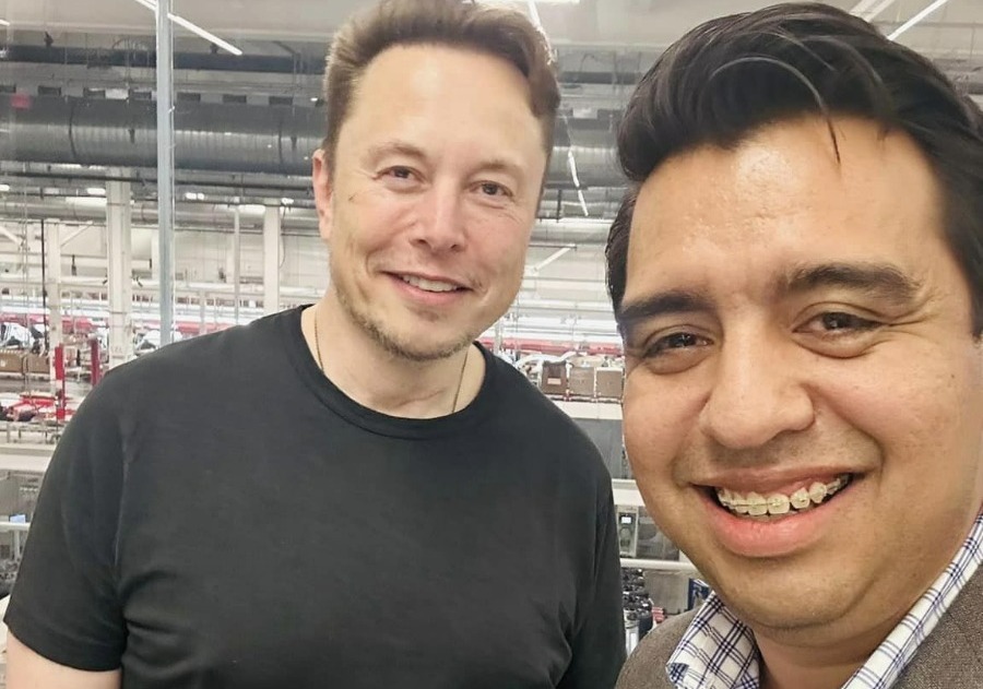 Nava analiza nombrar una avenida como Elon Musk
