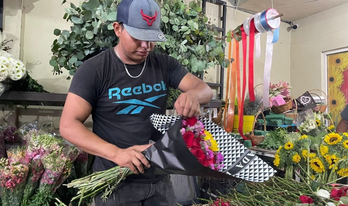 Se preparan florerías de Nuevo León para Día de las Madres