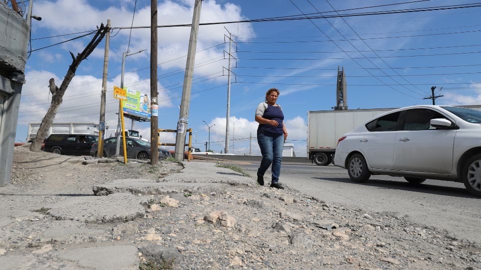 Diputados piden celeridad en la reparación de baches en avenida Miguel Alemán