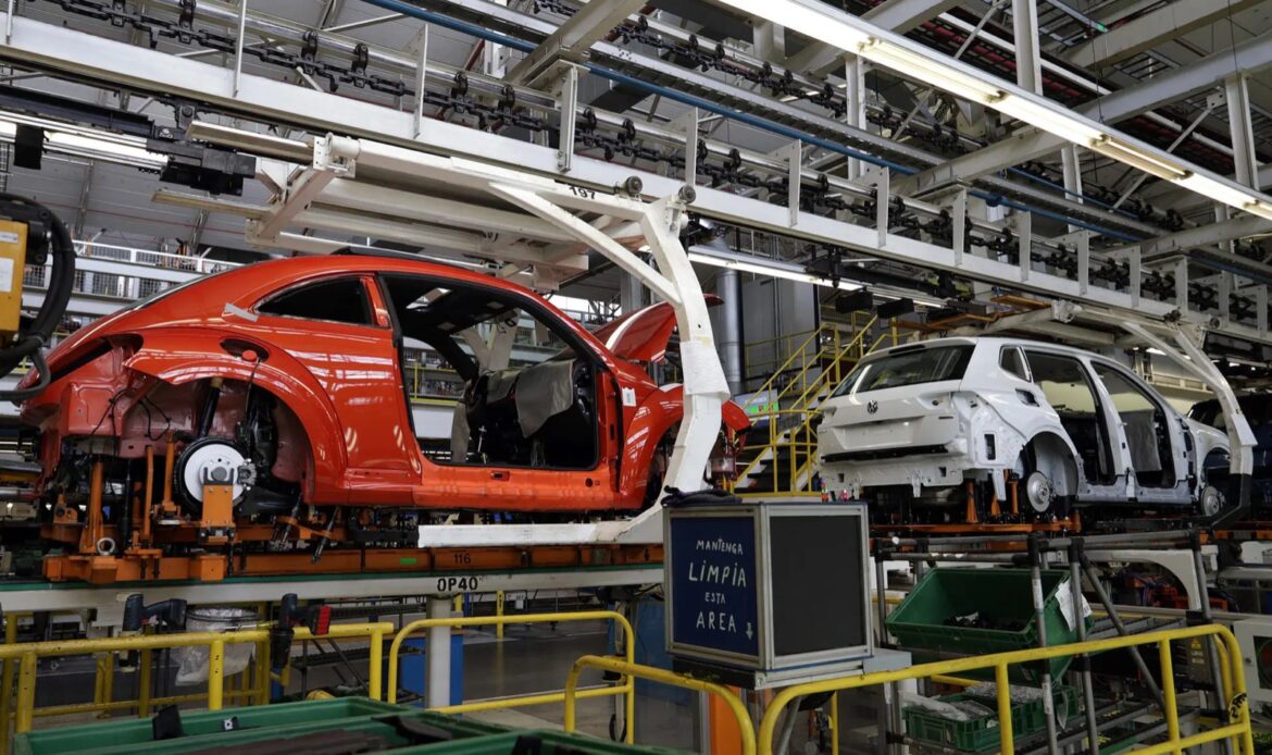 Producción de automóviles subió 24.97 % interanual en mayo