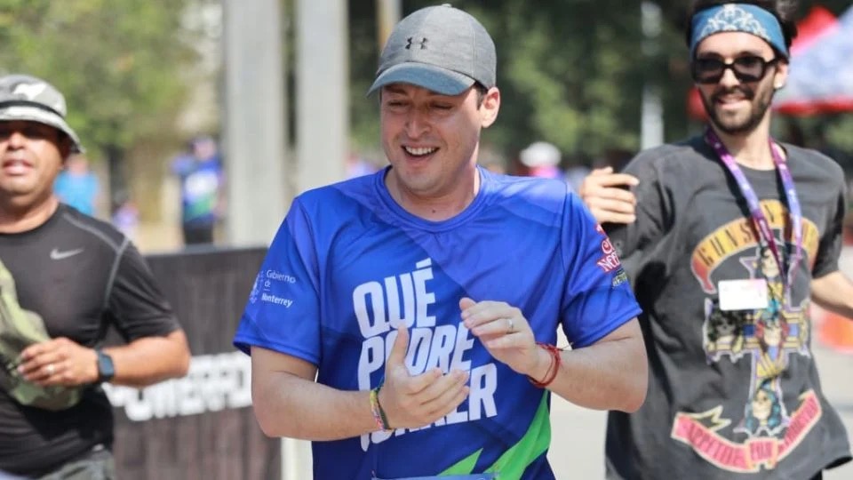 Luis Donaldo Colosio se une a la carrera ‘Qué Padre Correr’ en el Parque Fundidora