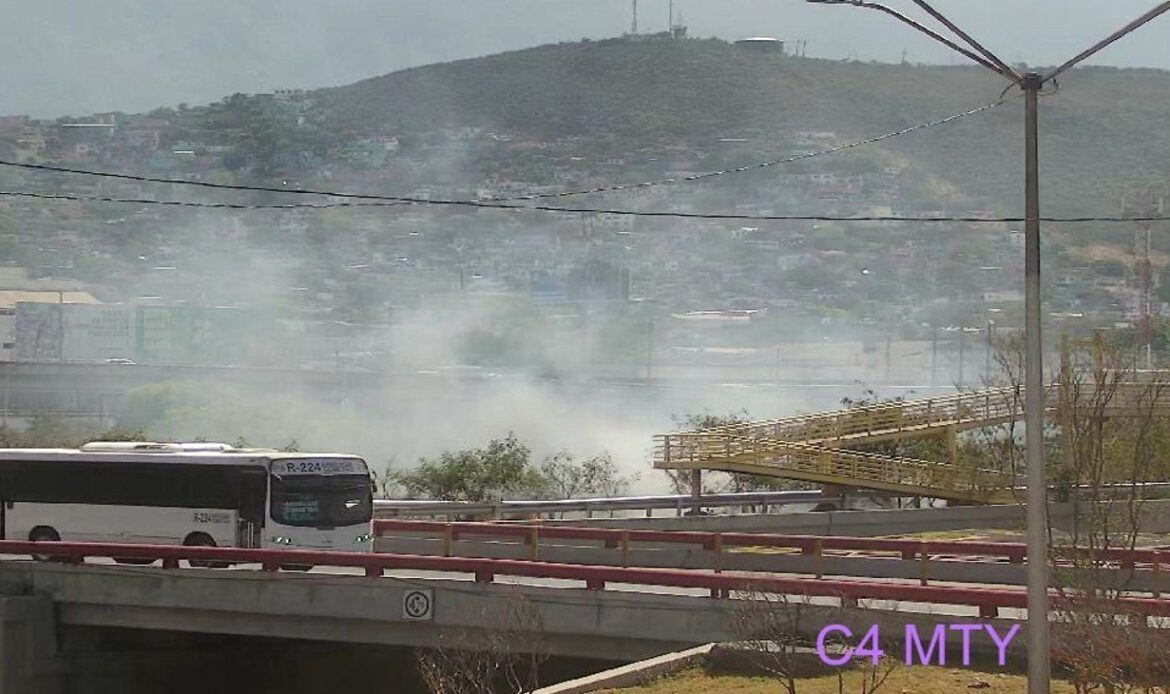 Continúan los incendios en el río Santa Catarina