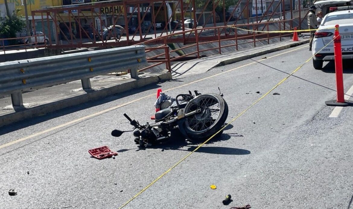 Hombre muere al perder el control de su moto en San Nicolás